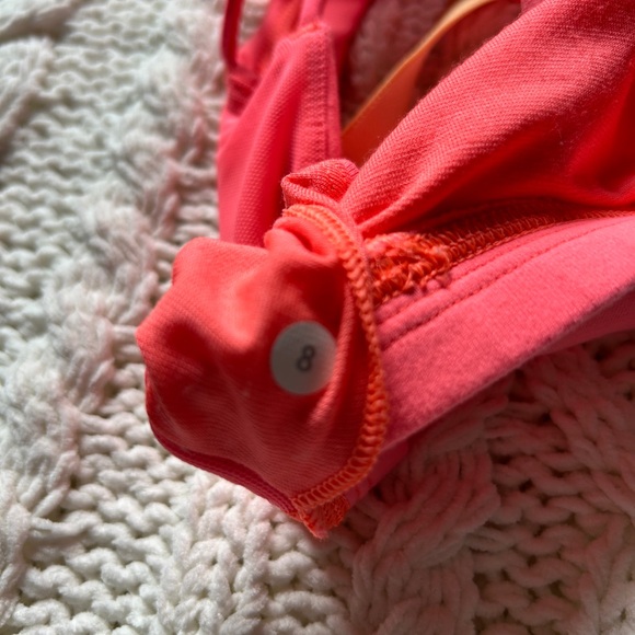 Lululemon Sports Bra 8 - Picture 3 of 3